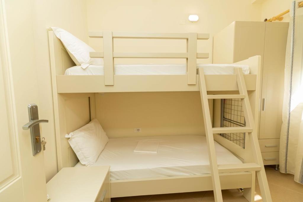 Premier Guest House Vlorë 외부 사진